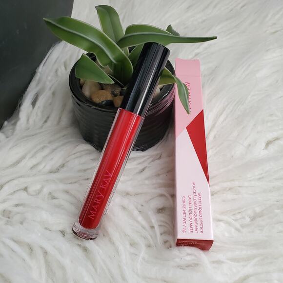 Mary Kay Classic Red Matte Liquid Lipstick - Picture 1 of 6